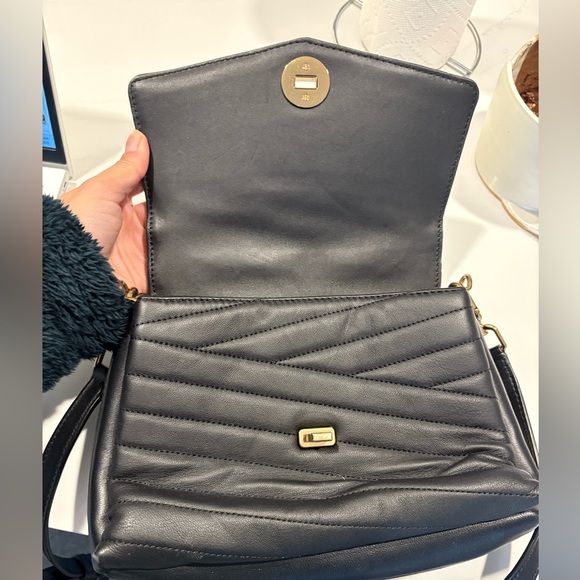 TORY BURCH KIRA CHEVRON COLOR-BLACK TOP-HANDLE SATCHEL LEATHER BAG - Picture 7 of 7